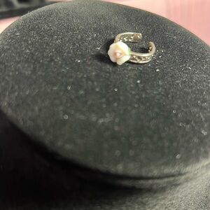White Flower Toe Ring Adjustable